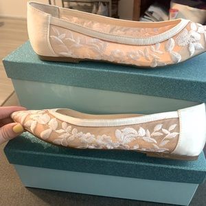 Betsy Johnson ivory flats